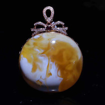 Xiaogui beeswax natural raw ore Russian gold porcelain white beeswax egg face inlaid pendant 18K gold