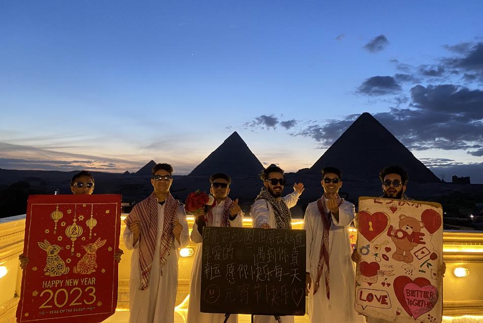 推荐-找非洲人錄祝福視頻多少錢？黑人举牌喊口號的影片視頻上哪里買？