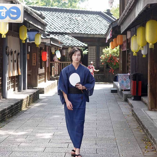 Японский темно-синий классический банный халат, стиль