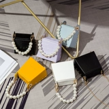 Желтый маленький портсигар, летняя небольшая сумка из жемчуга