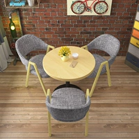 1 круглый стол с деревянным цветом + 3 серых тканевых стульев с линиями [№ 3]