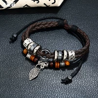 Темно коричневый