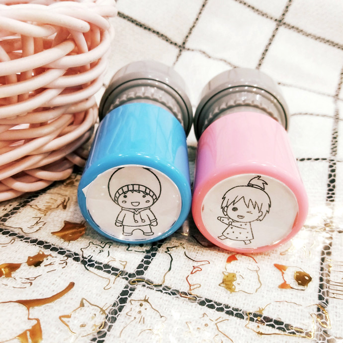 Teacher rewards cute baby little boy girl girl child girl child kindergarten figure police hand motivate seal