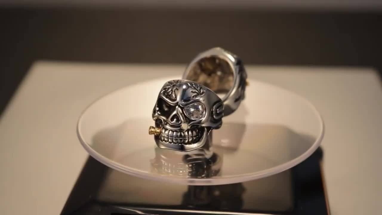 Retro Ruby One Eyed Skull Ring - Punk Men's Titanium Steel