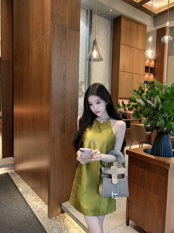 Ye Jia Nailah's "Spring Emerald Summer Greenery” Summer Elegant Style, Complexion-Enhancing and Slimming Long Dress for Women, Mustard Green Dress