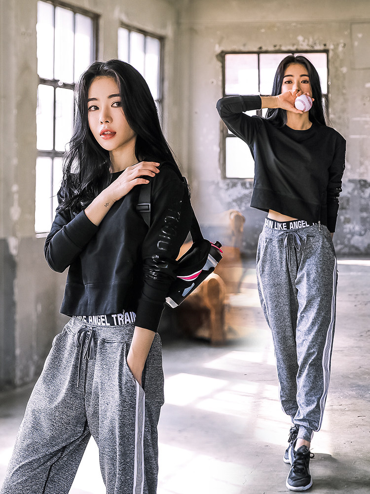 Sexy 2021 Autumn Winter Yoga Suit Women's Tennis Red Fitness Room Sports Clothes Outdoor Morning Running Suit Clothing Casual