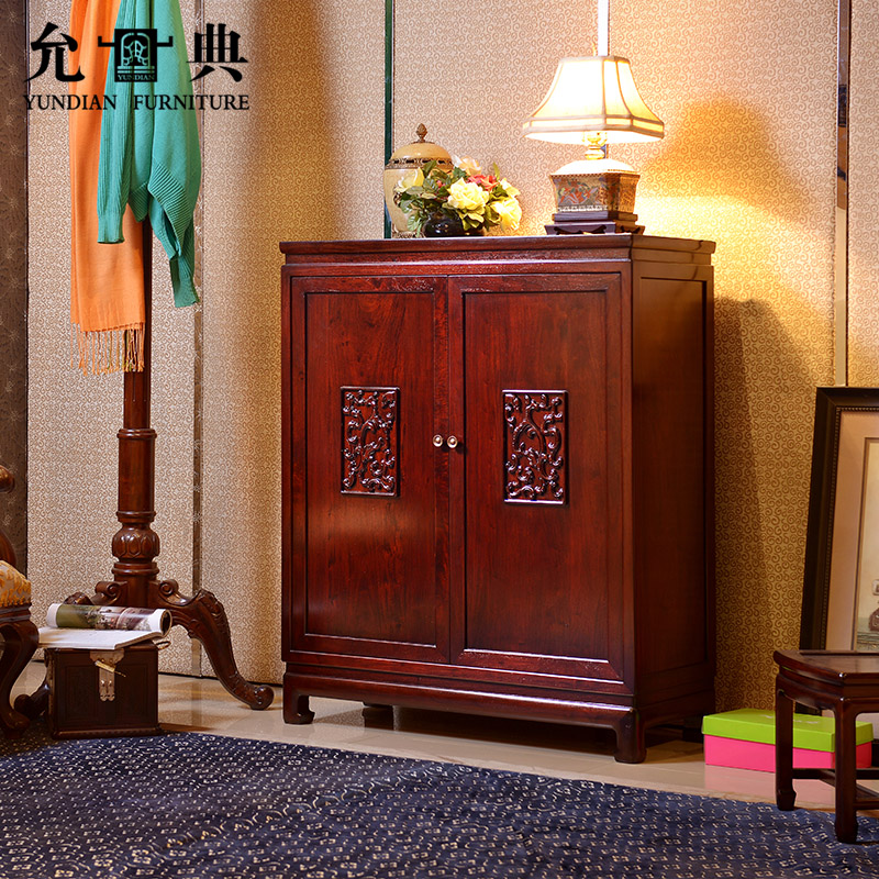 �ʵ��ľ����ϵ��˫��Ь��0049061HLMF-LKS