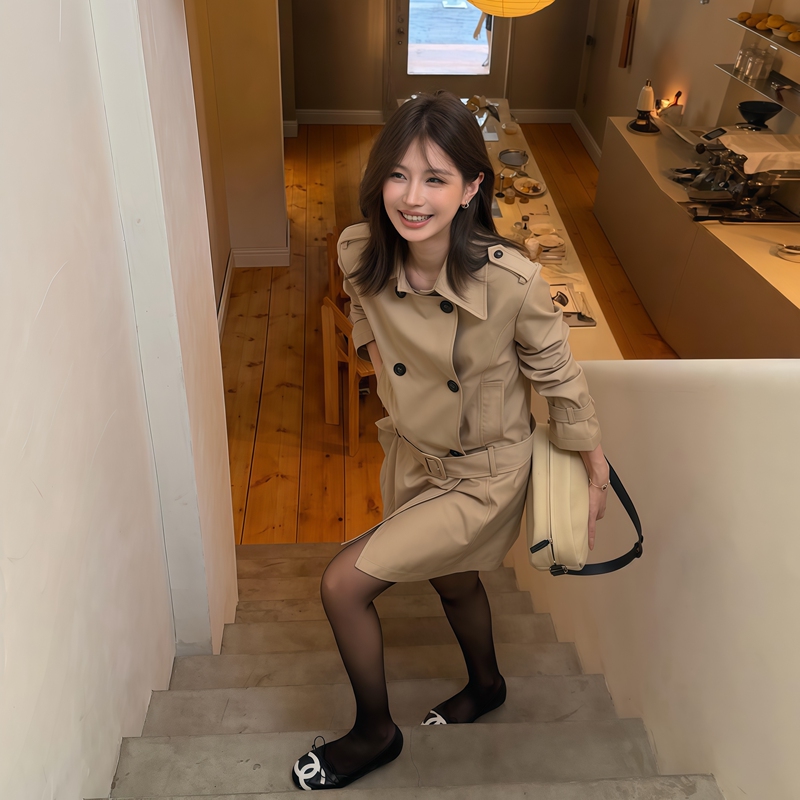 Korean Style Commuter Trench Coat for Women 2026 Early Autumn New Double-Breasted Lapel Waist-Cinching Very Pretty Versatile Dress