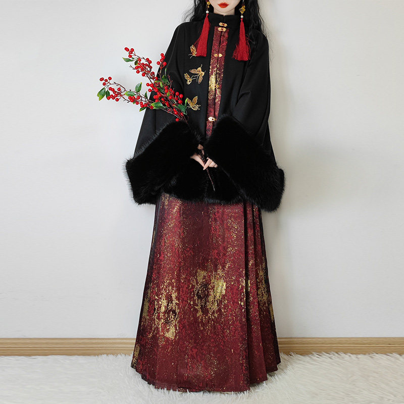 🌟 冬日温暖必备，花云记新中式汉服斗篷 🌟-汉服套装-淘宝好物网