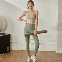 Цвет морского песка+Зеленые брюки Snowstream