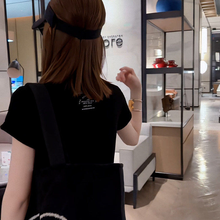 韩系时尚字母印花上衣夏季女装2026新款休闲简约显瘦圆领短袖t恤