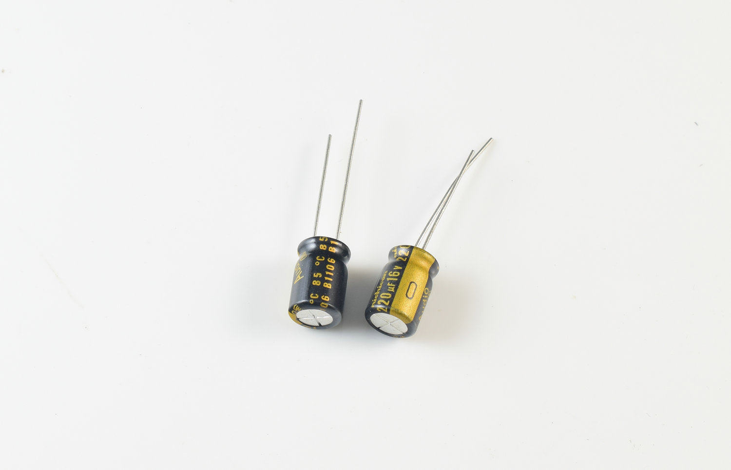 Original imported NICHICON Nikon 16V220 UF FORAUDIO audio special capacitor