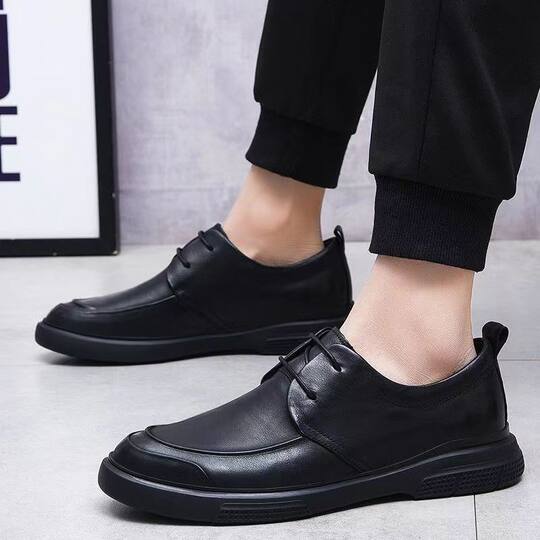 2025 New Leather Shoes Men's Genuine Leather Winter Warm Casual Shoes Business Formal Non-Slip Cotton Shoes Middle-aged Men's Shoes