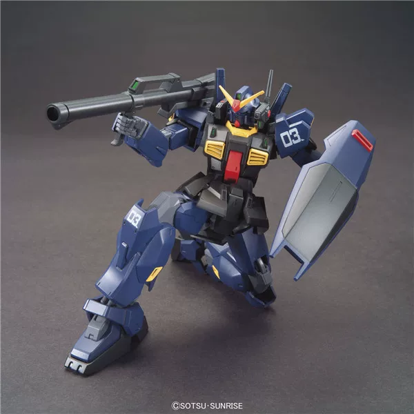 Собранная модель Bandai Titans Gunpla HGUC RX-178 MKII в масштабе 1/144