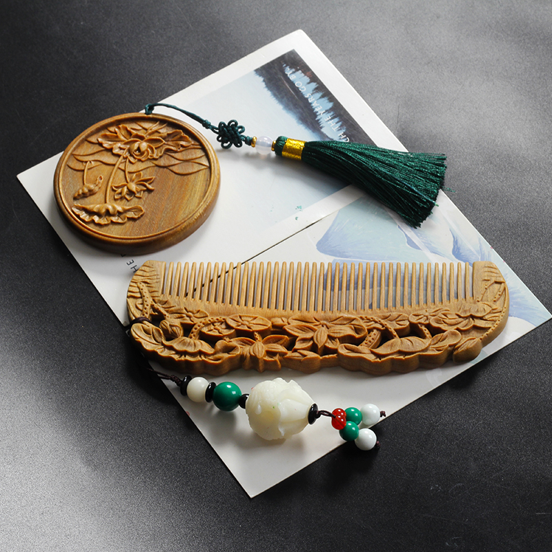 Green sandalwood comb mirror comb curly hair round mirror gift package anti-comb hair electrostatic engraving massage wood