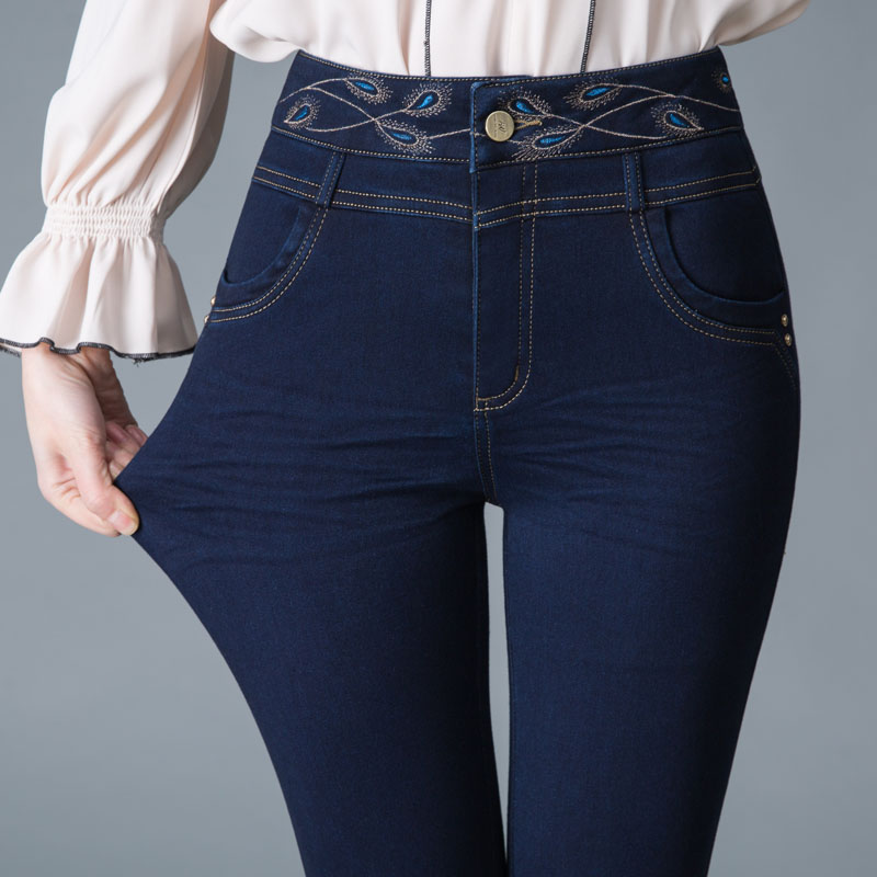 Jeans women's spring and autumn 2022 new middle-aged and elderly women's trousers loose straight-leg pants elastic high-waist trousers mother's trousers