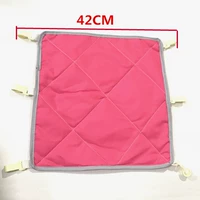 Красный коврик