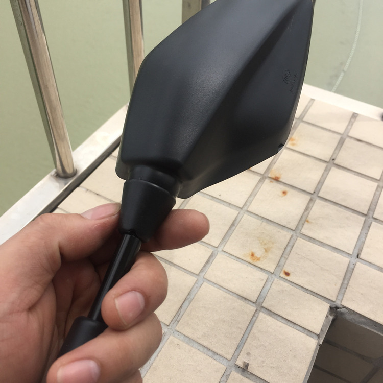 Tiêu đề áp dụng chạy gương chiếu hậu Qianjiang Benelli Huanglong nhỏ quái vật Yamaha Honda Phantom gương - Xe máy lại gương gương xe máy lắp ở tay lái