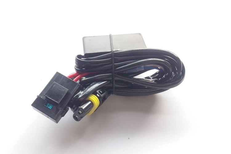 Xe máy ống kính biến nhóm ánh sáng 12 V xenon đèn H4 telescopic swing góc cao và ánh sáng thấp biến chùm ánh sáng tiếp sức đèn pha xe máy