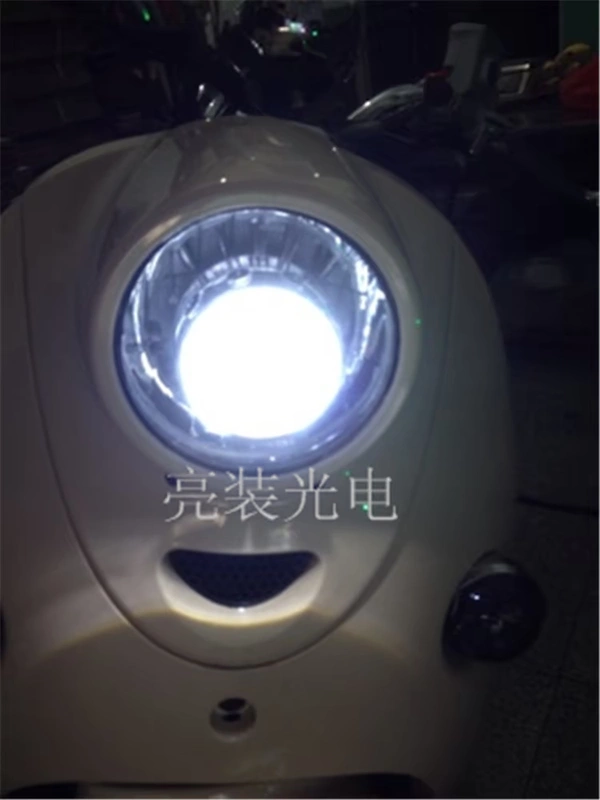 Phiên bản châu Âu của vua rùa nhỏ xe máy điện xe hơi sửa đổi ống kính xenon đèn pha lắp ráp thiên thần mắt quỷ - Đèn HID xe máy 	đèn pha led xe máy 40w	
