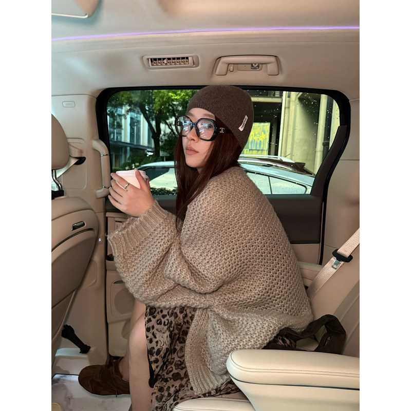 Here Yaya Shop Slightly Sweet Milk Tea Lazy Gentle and Secure Feeling Thick Knit Wool Sweater Cardigan Here Yaya Shop Slightly Sweet Milk Tea Lazy Gentle and Secure Feeling Thick Knit Wool Sweater Cardigan
