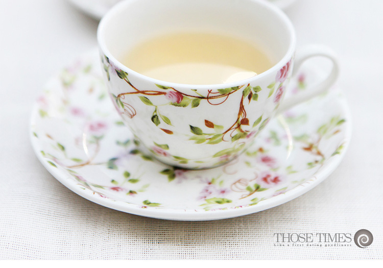 あれらの時間陶磁器の贈り物のコーヒーカップの午後のお茶の赤い茶碗の1杯の1皿のコップのバラの花の茶碗,タオバオ代行-チャイナトレーディング