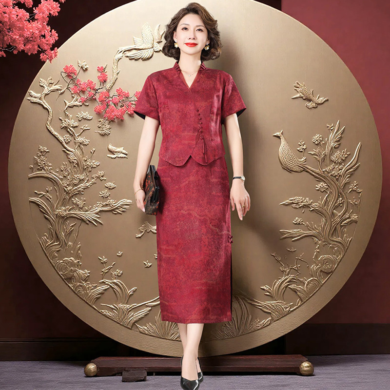 Elegant Young Mother-In-Law Wedding Banquet Dress, Floral Silk Chiffon Two-Piece Set with Waist-Cinching Dress Elegant Young Mother-In-Law Wedding Banquet Dress, Floral Silk Chiffon Two-Piece Set with Waist-Cinching Dress
