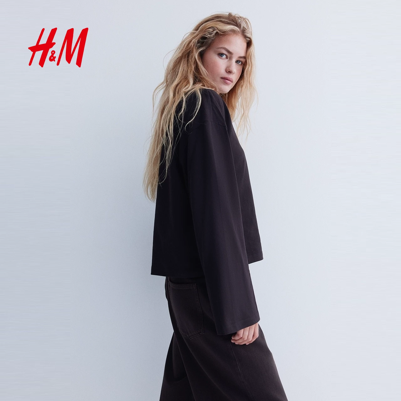 Женская зимняя хлопковая длинно‑рукавная кофта (H&M), тёмно‑коричневая, лёгкий крой
