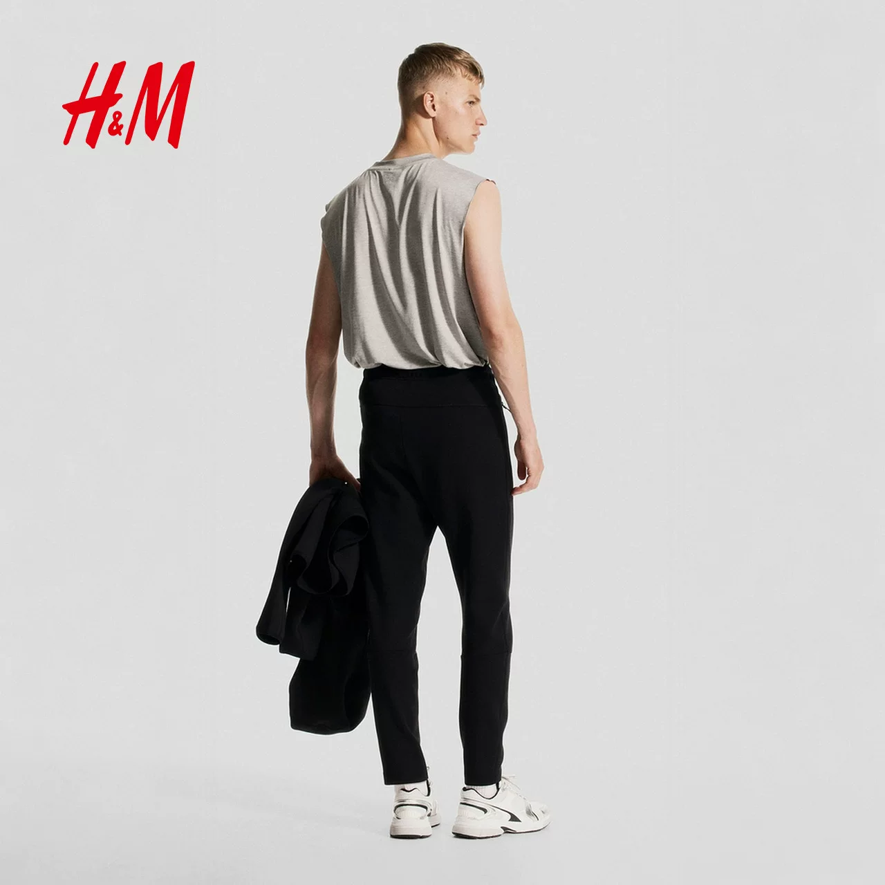 【HM MOVE DryMove™】 Мужские спортивные штаны летние зауженные для бега 1235999