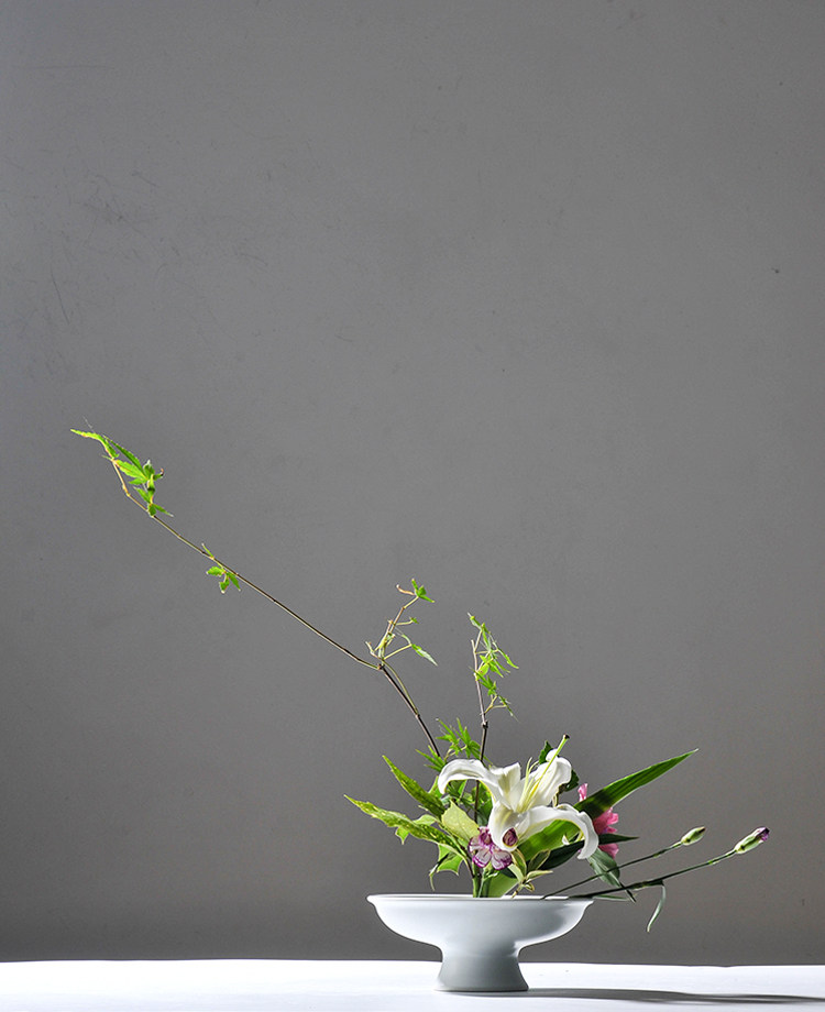 禅意日式花道花器插花白色创意陶瓷花瓶艺术小原流剑山花盘装饰品 即将结束 禅意 创意 山花 插花 装饰品途虎网