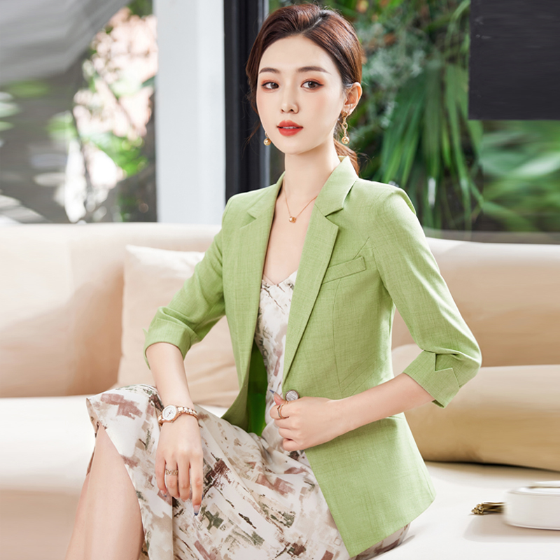 Green Short Blazer for Women, Summer 2026 New Style, High-End Feel, Petite Casual Mid-Sleeve Small Suit Green Short Blazer for Women, Summer 2026 New Style, High-End Feel, Petite Casual Mid-Sleeve Small Suit