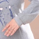 Mẹ béo mùa thu mới 300 cân trung niên XL nữ thể thao tay dài Quần áo Ngụy 2018 áo kiểu u50 Phụ nữ cao cấp