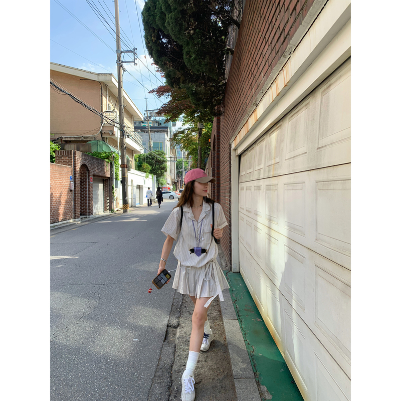 Lettuce's "Super Korean Style" Is a Jumpsuit! 2026 Summer Striped Lapel Short-Sleeve Jumpsuit Lettuce's "Super Korean Style" Is a Jumpsuit! 2026 Summer Striped Lapel Short-Sleeve Jumpsuit