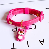 Стоящий клубничный медведь