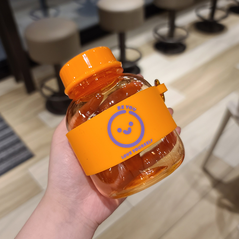 Personality creative small accompanying cup student portable anti-fall water cup female summer sports mini cup high-value tide