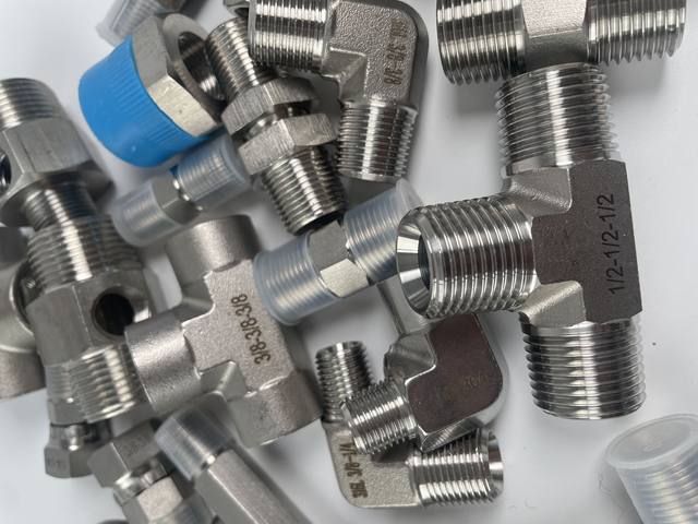 304 stainless steel external thread tee 1/4 3/8 outer wire inner wire high pressure C-shaped flare taper joint