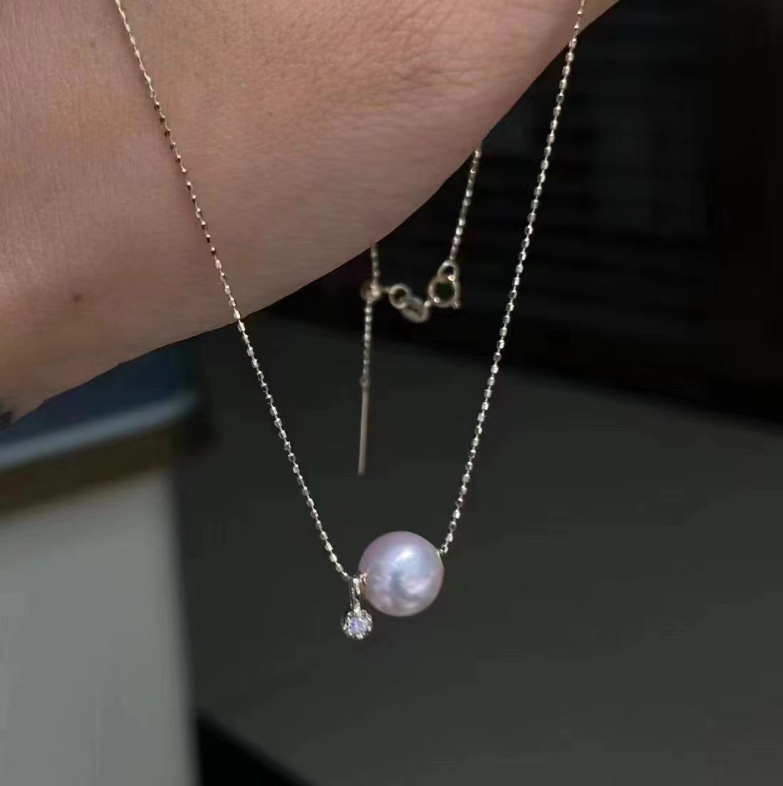 18K金贴片天然淡水珍珠正圆极强光珍珠吊坠锆石路路通项链女