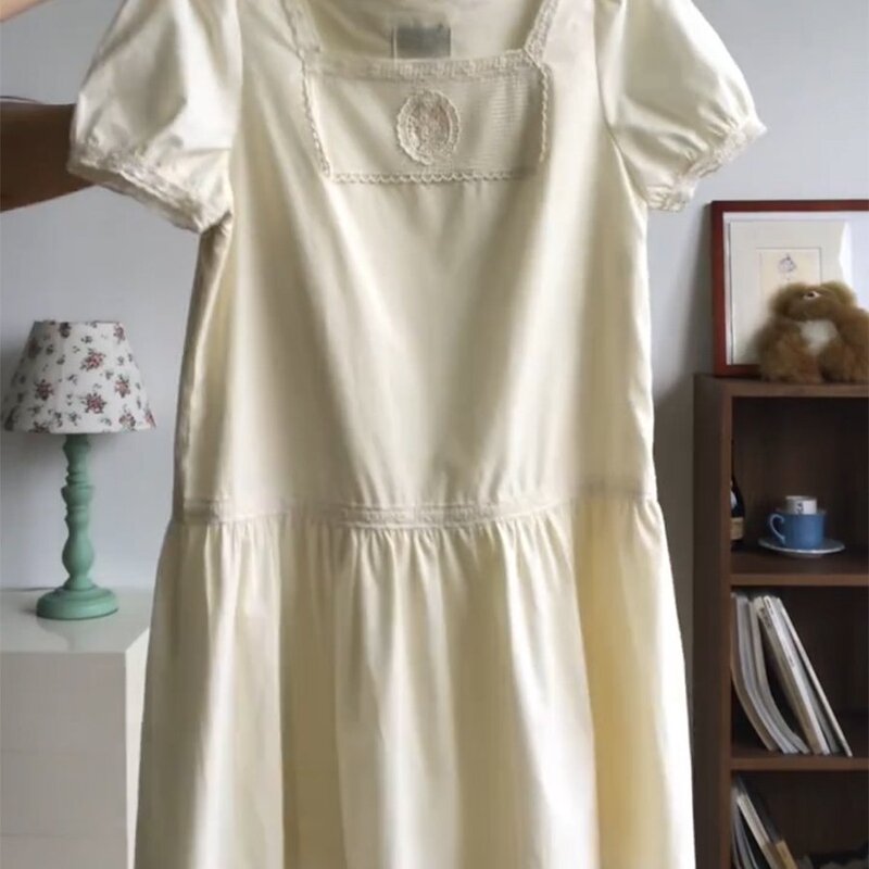 Retro Gentle Style Apricot Jacquard Dress for Women in Summer, High-End Lace Square Collar Short-Sleeved A-Line Skirt Retro Gentle Style Apricot Jacquard Dress for Women in Summer, High-End Lace Square Collar Short-Sleeved A-Line Skirt