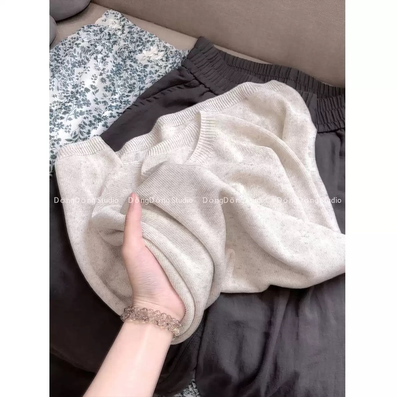 A Must-Have for New Fans! / Seamless Knit / Seamless Short-Sleeve Knit Sweater with Round Neck Pullover [Length 60cm, Bust 96cm] 90