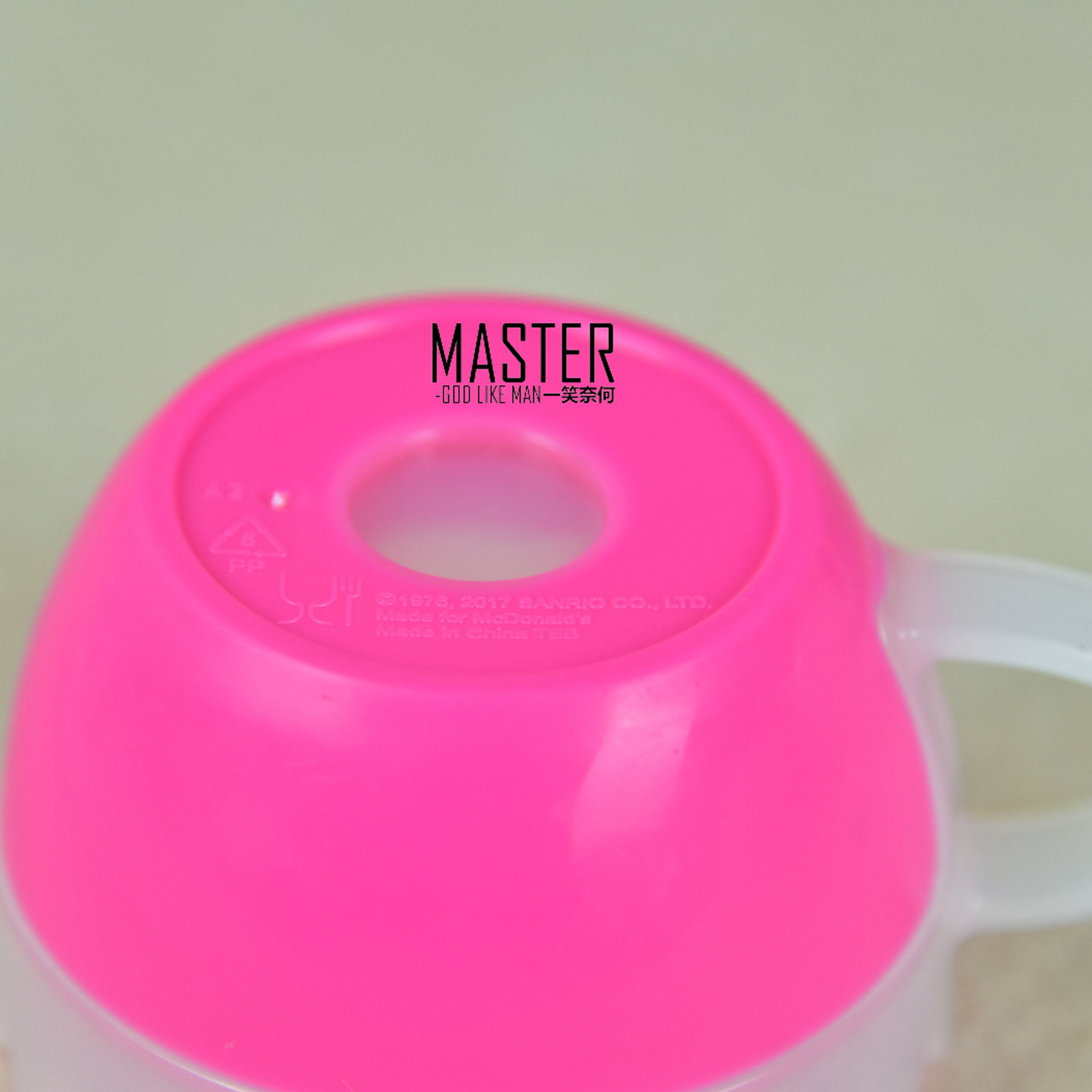 Chính hãng số lượng lớn Hellokitty Hello Kitty Cup Ấm đun nước Hoạt hình Anime Ngoại vi Cup Trang trí sticker búp bê