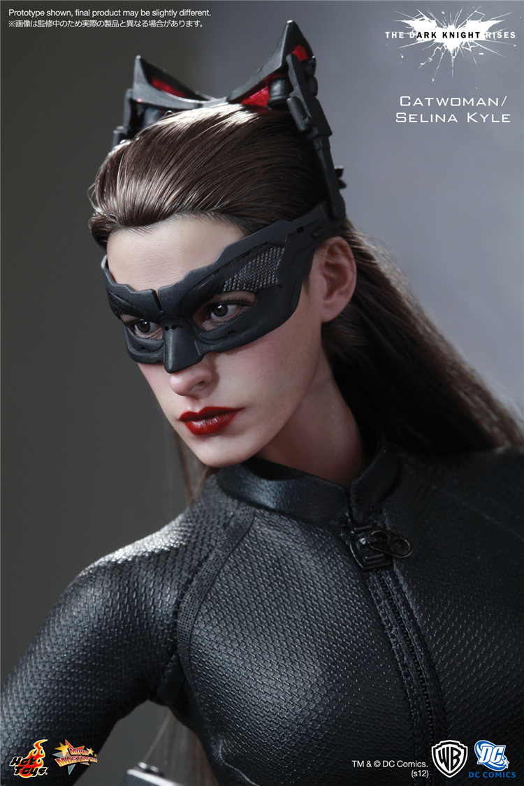 Купить атрибутику Фигурка Женщины-кошки HOTTOYS 1/6 Селины Кайл Коллекционная атрибутика