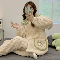 23108 Женщина