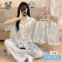 10002 женщина