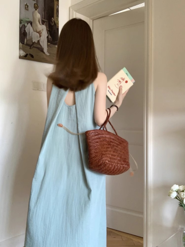 Korean and Japanese Style Backless Pleated Sleeveless Vest Dress for Women, Summer Vintage Design, Niche Loose Fit, Flattering Vacation Long Dress Korean and Japanese Style Backless Pleated Sleeveless Vest Dress for Women, Summer Vintage Design, Niche Loose Fit, Flattering Vacation Long Dress