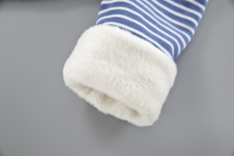 Trẻ em mùa thu đông cao cổ áo sọc kẻ sọc bé trai và bé gái cotton cộng với áo thun nhung dài tay dày cho bé ao thun be trai han quoc