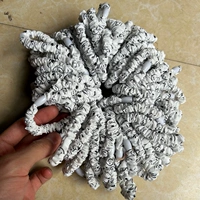 Около 100 улыбающихся белых кружков тонкой кишки