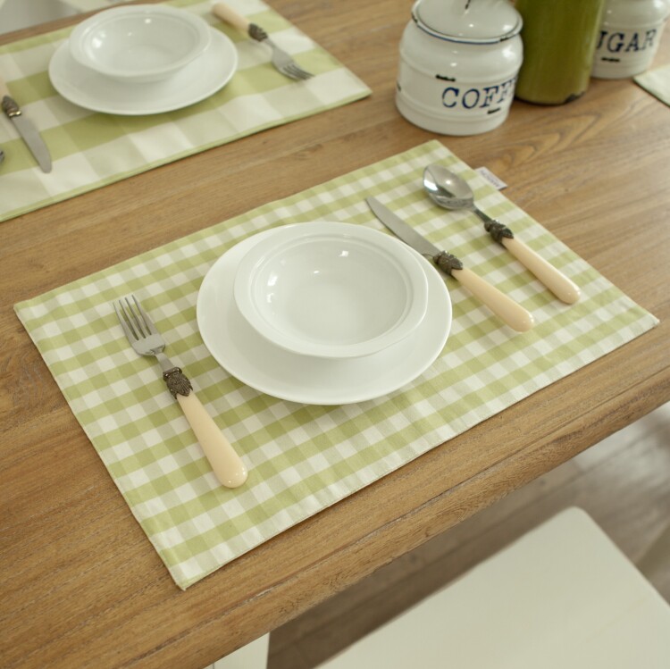 Pastoral green plaid placemat Table cloth Fabric Small fresh coaster bowl mat Western mat Double insulation thickened mat