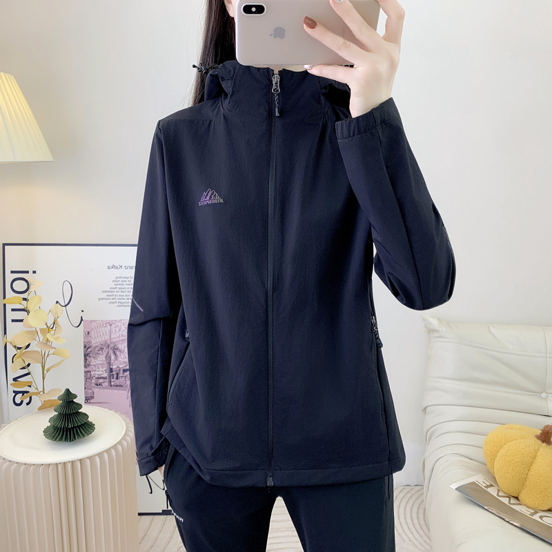 2026 New Spring and Autumn Outdoor Single-Layer Thin Jacket for Women, Windproof and Waterproof Mountaineering Jacket