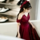 Бордовое платье