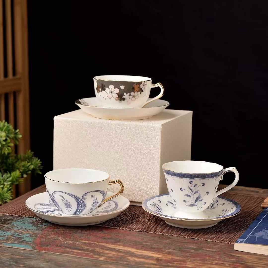 大倉陶園 花瓶 梅 花器 フラワーベース 【公式通販】